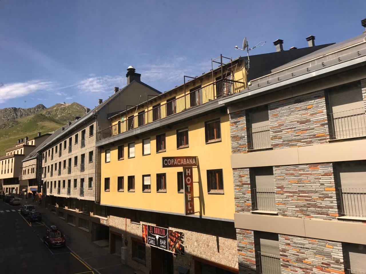 Apartamentos Grifovacances Consuegra 1 파스데라까사 외부 사진